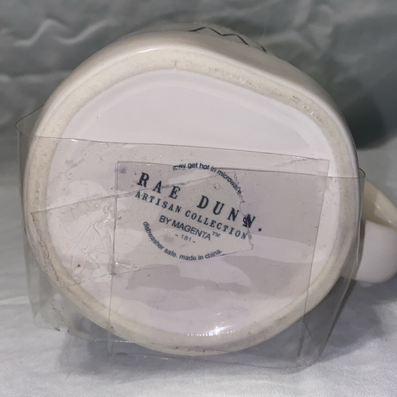 Rae Dunn “Kiss Me” mug withh leprechaun cover, so cute! - Picture 5 of 5